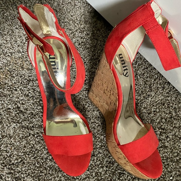 Unity by Carlos Santana wedges - Picture 3 of 3